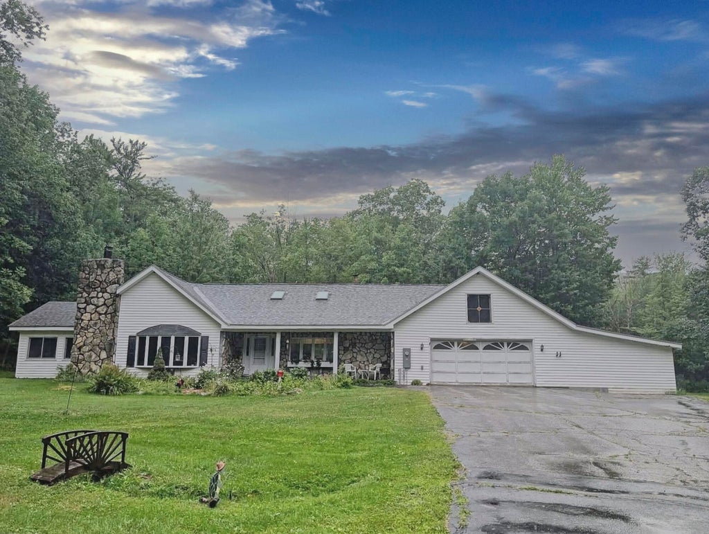 Photo of 489 E Oxford Road, Oxford, ME 04270 (MLS # 1678184)