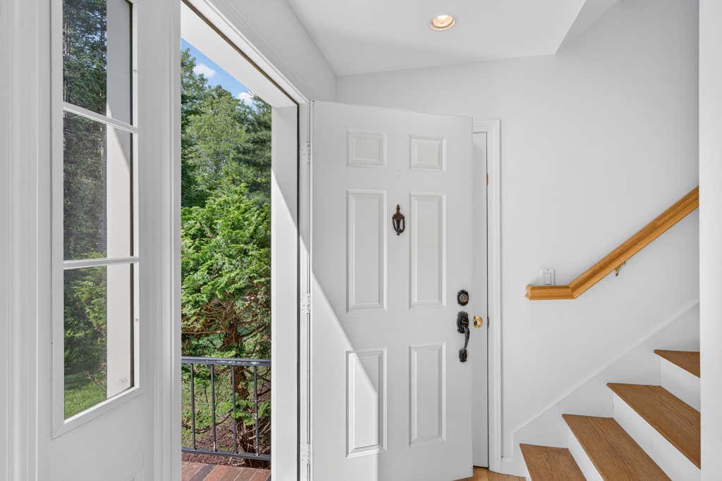 Photo of 100 Mistic Avenue, Rockport, ME 04856 (MLS # 1672678)