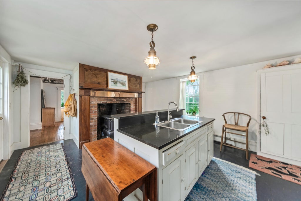 Photo of 28 Pleasant Street, Waldoboro, ME 04572 (MLS # 1671860)