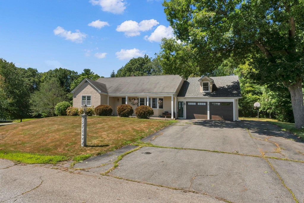 Photo of 9 Hillcrest Street, Hallowell, ME 04347 (MLS # 1676508)