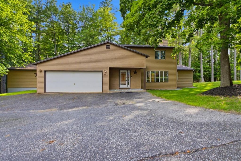 Photo of 66 Dawes Avenue, Auburn, ME 04210 (MLS # 1669865)