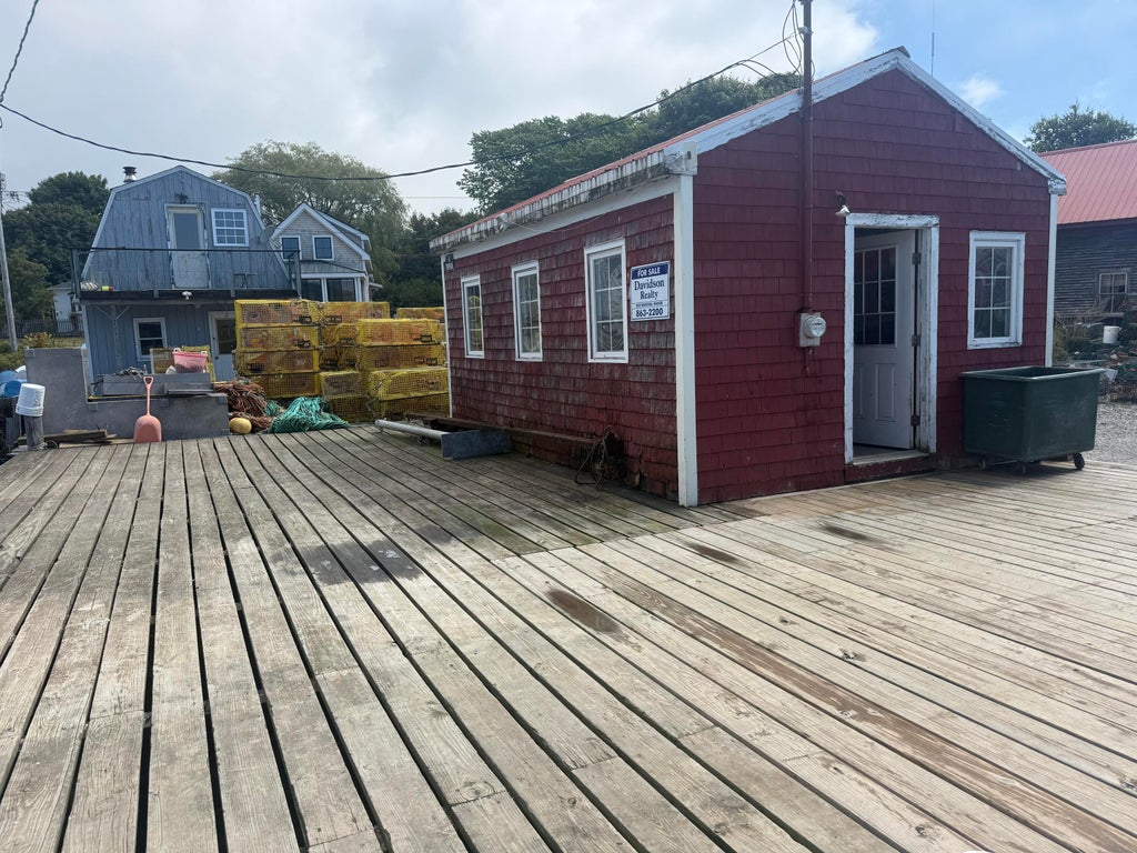 Photo of 13B Clamshell Alley, Vinalhaven, ME 04863 (MLS # 1650076)