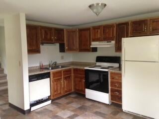 18 Abenaki Road