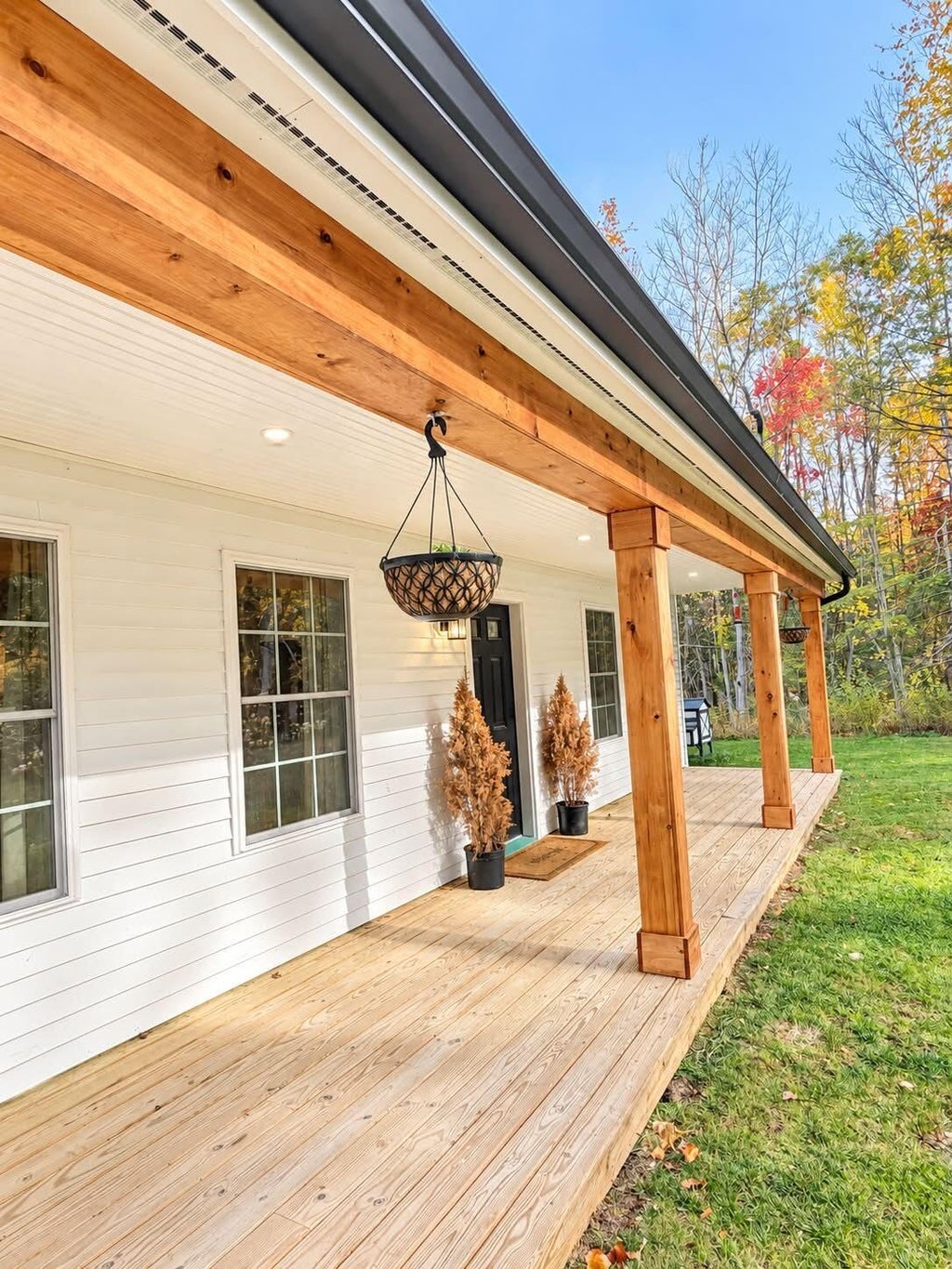 Photo of 663 U.S. Route 202 Route, Monmouth, ME 04265 (MLS # 1684030)