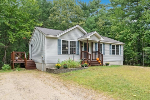 Photo of 6 Ledgeview Lane, Waterboro, ME 04087 (MLS # 1679983)