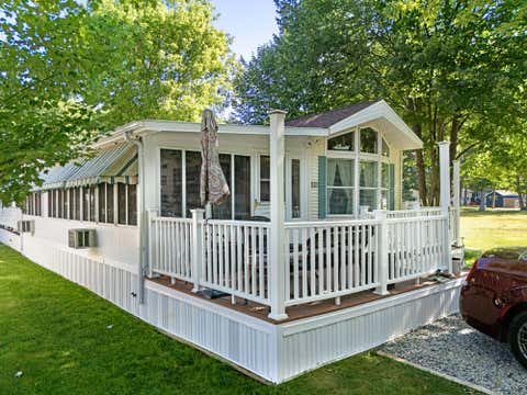 Photo of 1 Robinson Way #B118, Kennebunk, ME 04043 (MLS # 1672808)