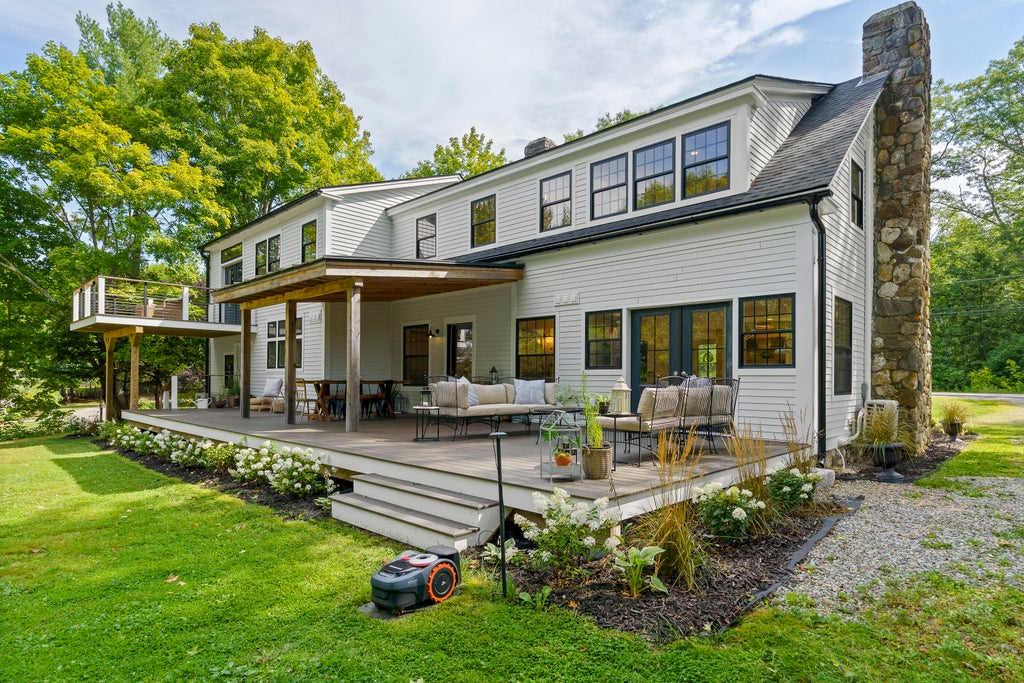 Photo of 325 Bristol Road, Damariscotta, ME 04543 (MLS # 1676215)