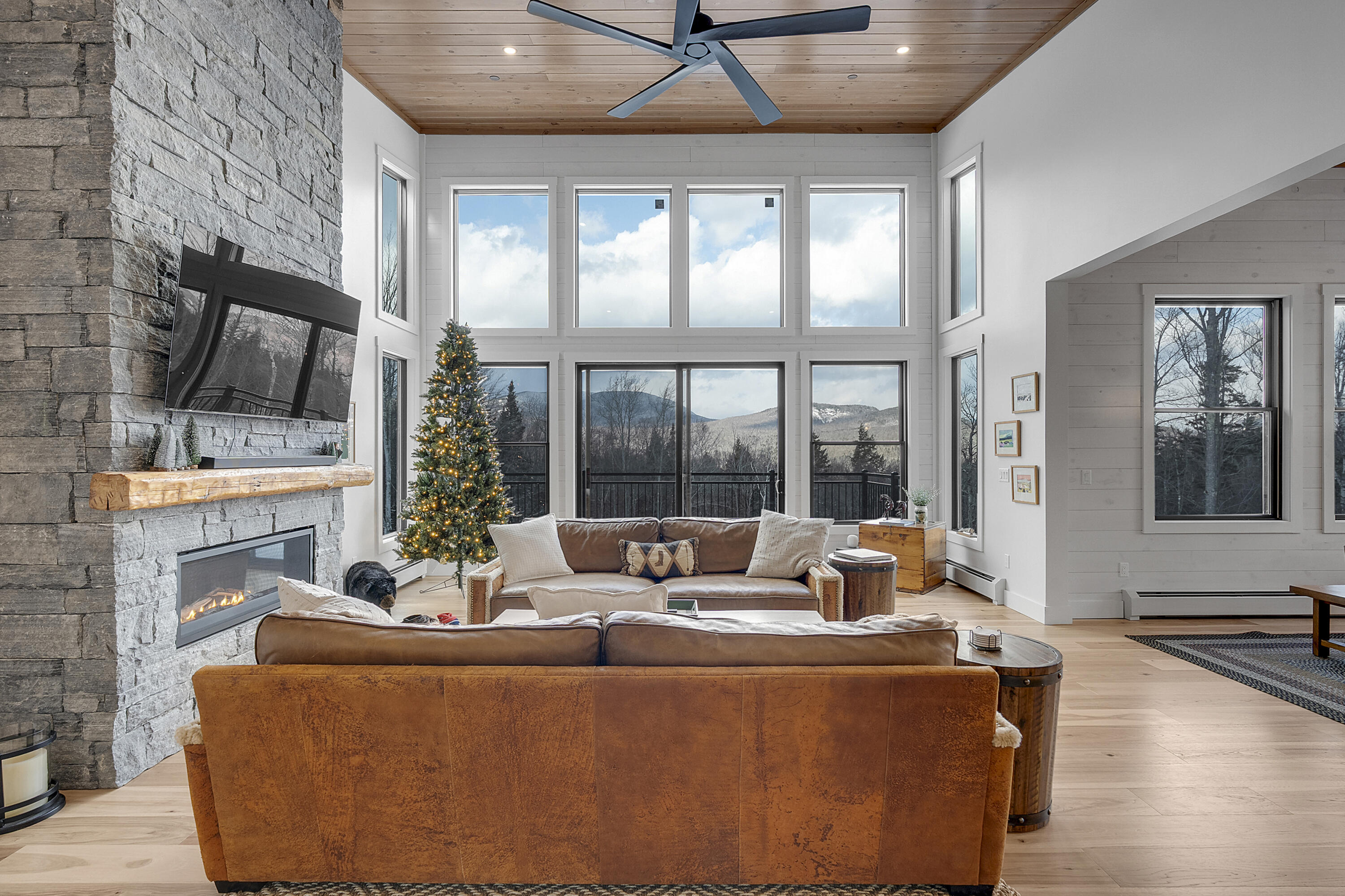 97 Morganite Way
