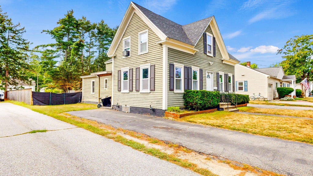 Photo of 34 Bowker Street, Brunswick, ME 04011 (MLS # 1679132)