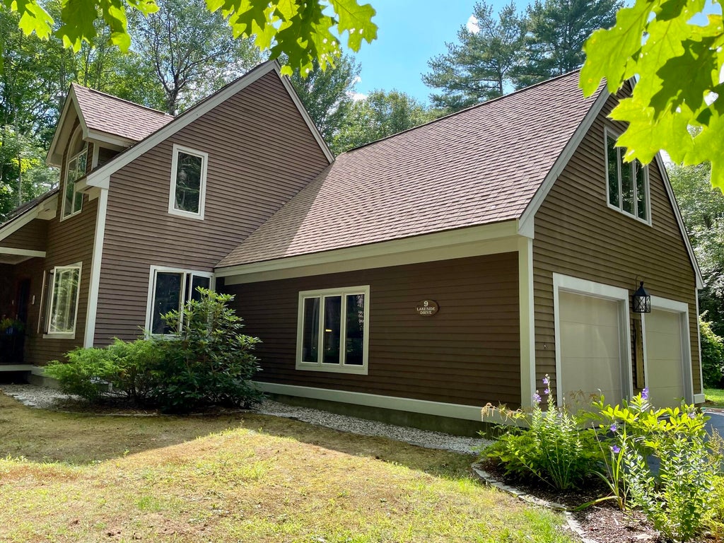 Photo of 9 Lakeside Drive, Falmouth, ME 04105 (MLS # 1677885)