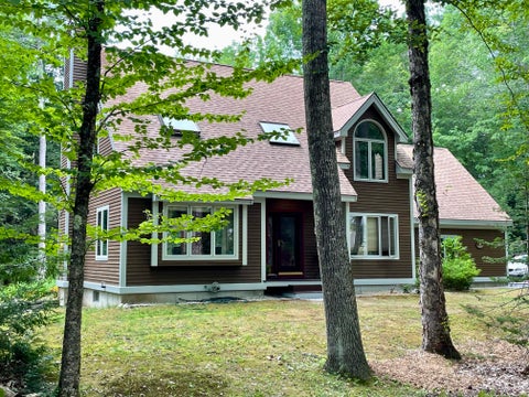 Photo of 9 Lakeside Drive, Falmouth, ME 04105 (MLS # 1677885)