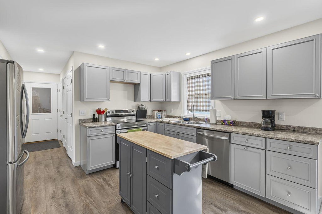 Photo of 11 Welchville Commons Drive, Oxford, ME 04270 (MLS # 1673839)