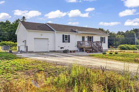 Photo of 11 Welchville Commons Drive, Oxford, ME 04270 (MLS # 1673839)