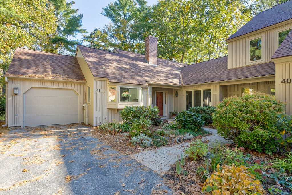 Photo of 41 Wildwood Drive #41, Cape Elizabeth, ME 04107 (MLS # 1684832)