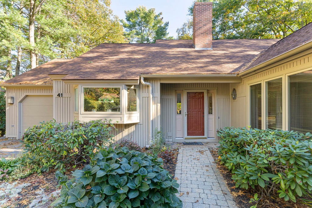 Photo of 41 Wildwood Drive #41, Cape Elizabeth, ME 04107 (MLS # 1684832)