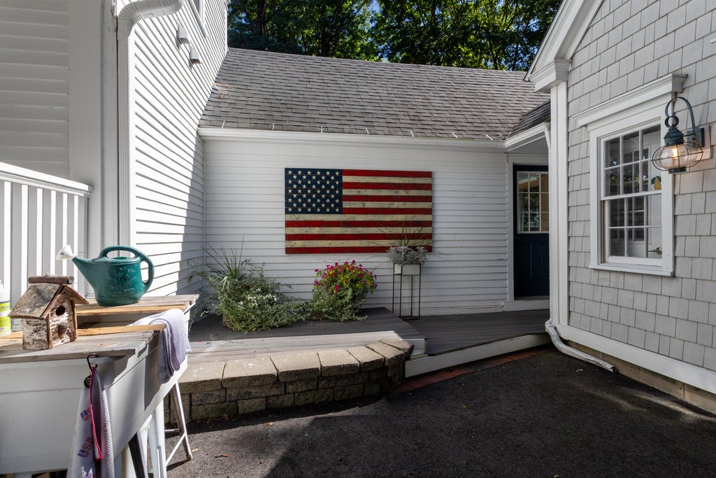 Photo of 34 Storer Street, Kennebunk, ME 04043 (MLS # 1681470)