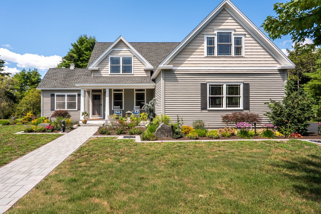 Photo of 7 Mussel Cove Lane, Falmouth, ME 04105 (MLS # 1681540)
