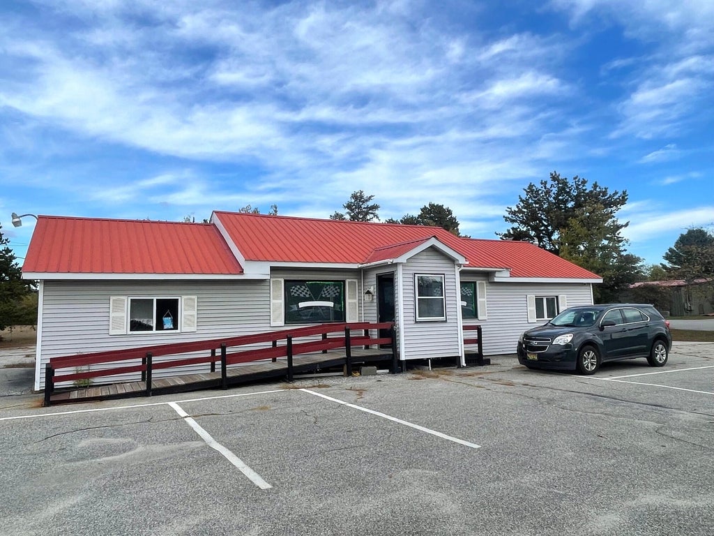 Photo of 901 Main Street, Oxford, ME 04270 (MLS # 1660281)