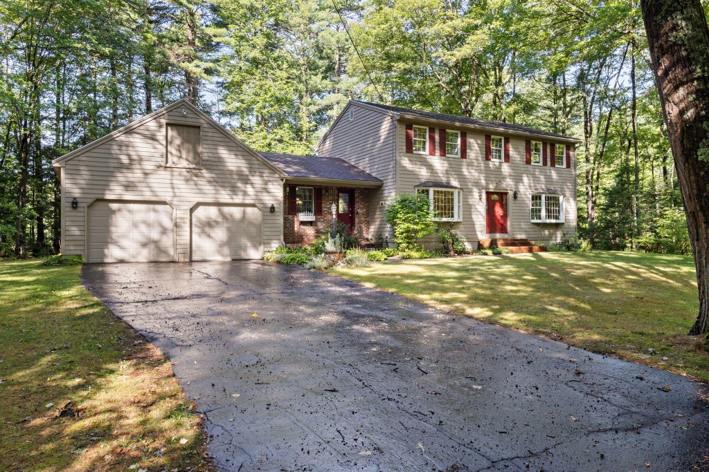 Photo of 26 Hemlock Road, Brunswick, ME 04011 (MLS # 1680255)