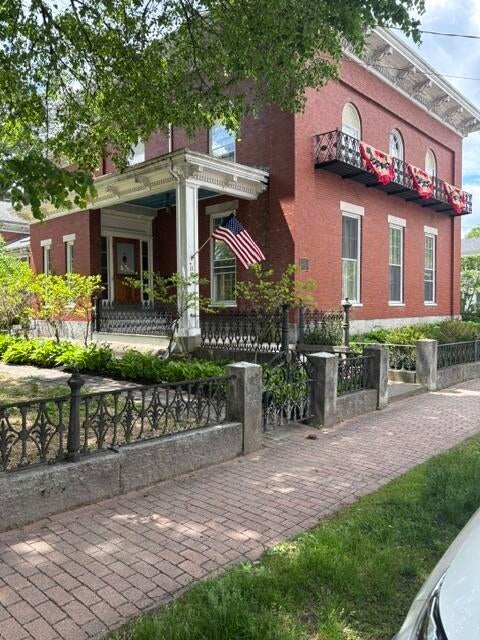 Photo of 11 Lincoln Street, Brunswick, ME 04011 (MLS # 1664621)