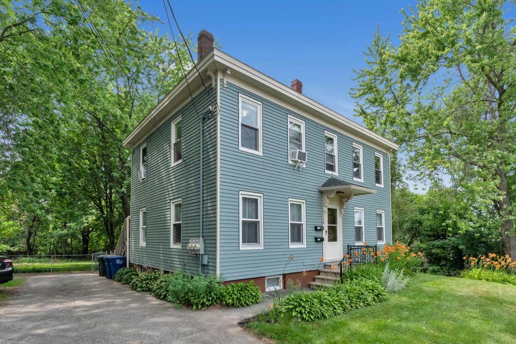 Photo of 139 Skillings Street, South Portland, ME 04106 (MLS # 1671292)