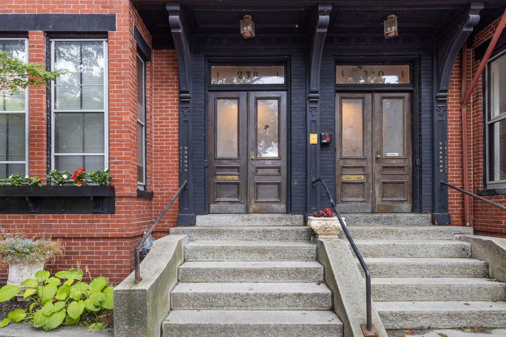 Photo of 238 State Street #4, Portland, ME 04101 (MLS # 1674293)
