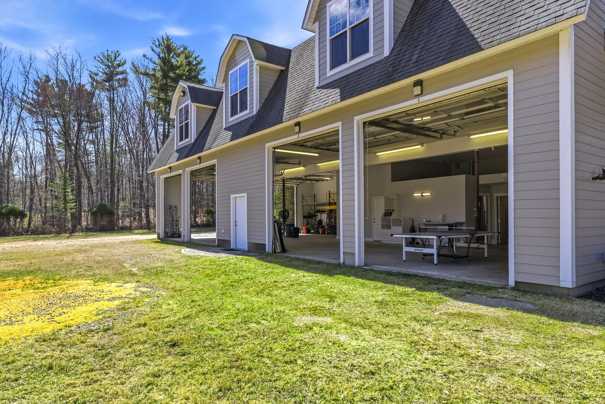 Eliot, Maine, 03903, United States, 5 Bedrooms Bedrooms, ,3 BathroomsBathrooms,Residential,Active,2041377
