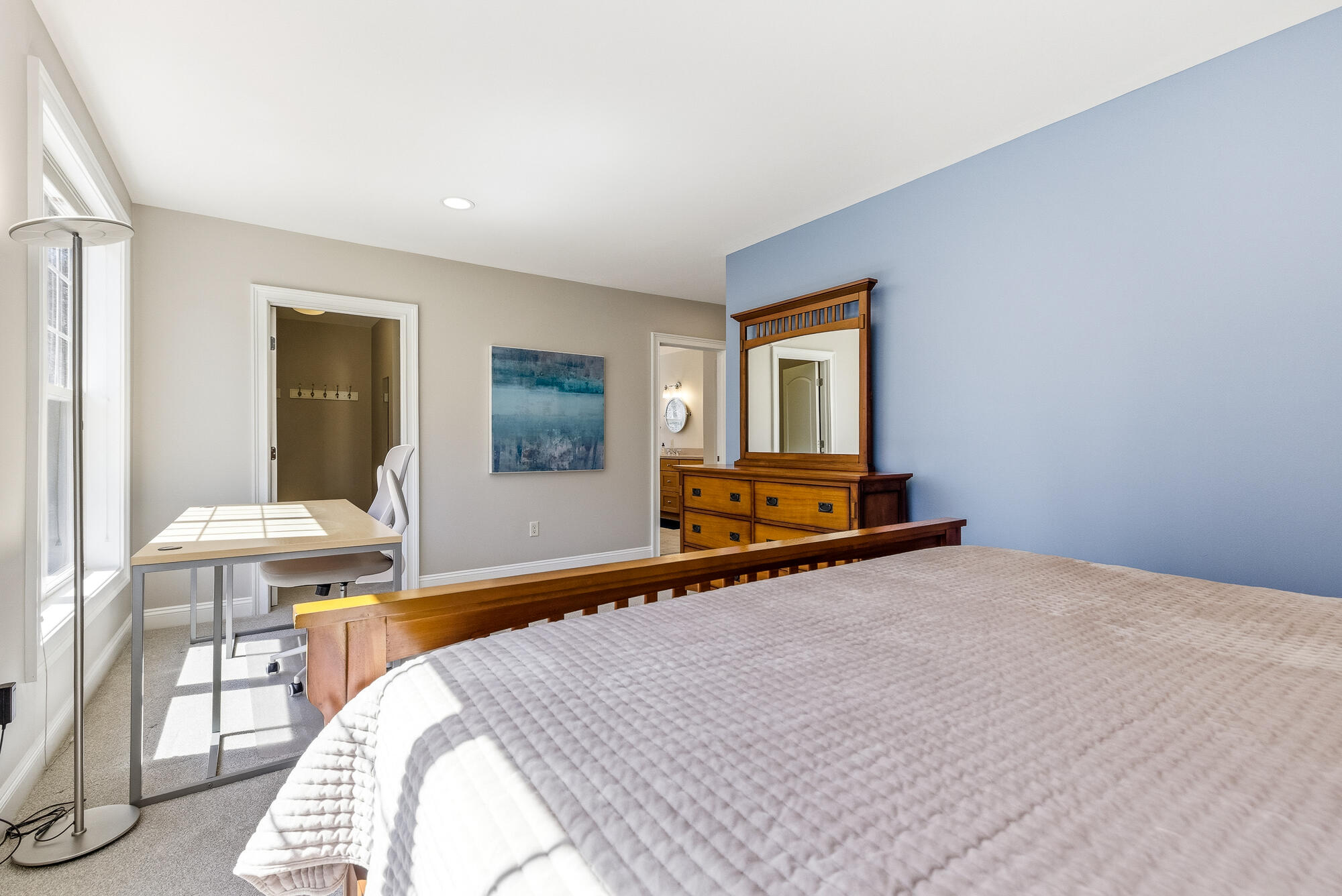 Eliot, Maine, 03903, United States, 5 Bedrooms Bedrooms, ,3 BathroomsBathrooms,Residential,Active,2041377