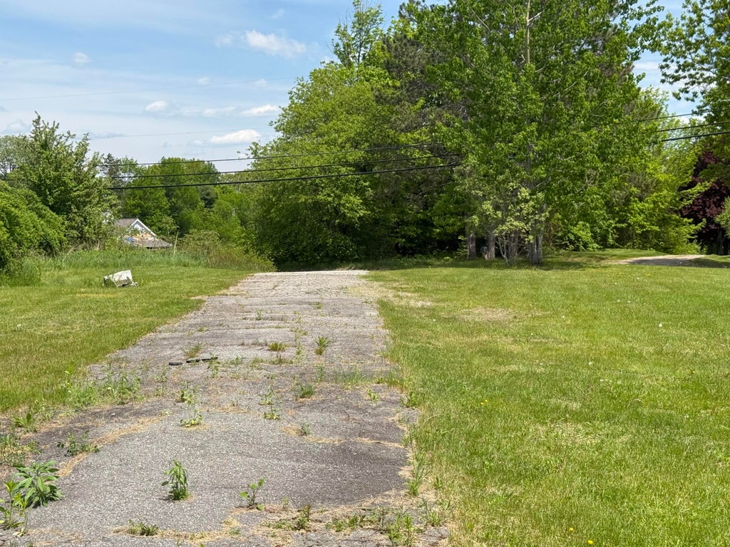 Photo of 19 Duckpuddle Road, Nobleboro, ME 04555 (MLS # 1664576)