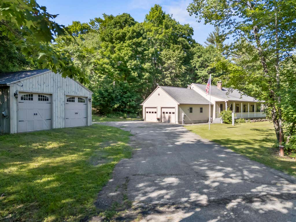 Photo of 32 Fieldstone Drive, West Gardiner, ME 04345 (MLS # 1668197)