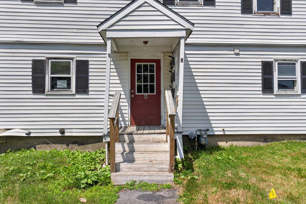 Photo of 6 Amherst Street, Augusta, ME 04330 (MLS # 1674351)