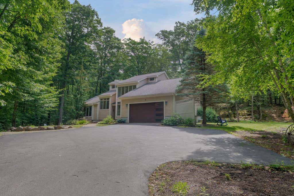 Photo of 2 Wander Hill Road, York, ME 03902 (MLS # 1670330)