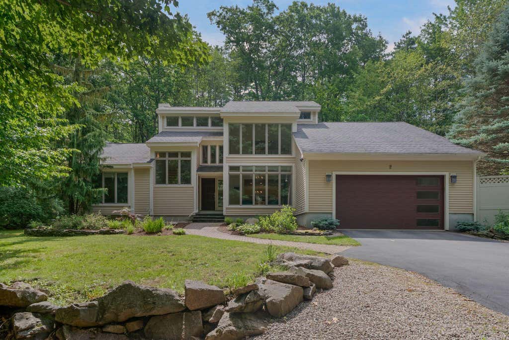 Photo of 2 Wander Hill Road, York, ME 03902 (MLS # 1670330)
