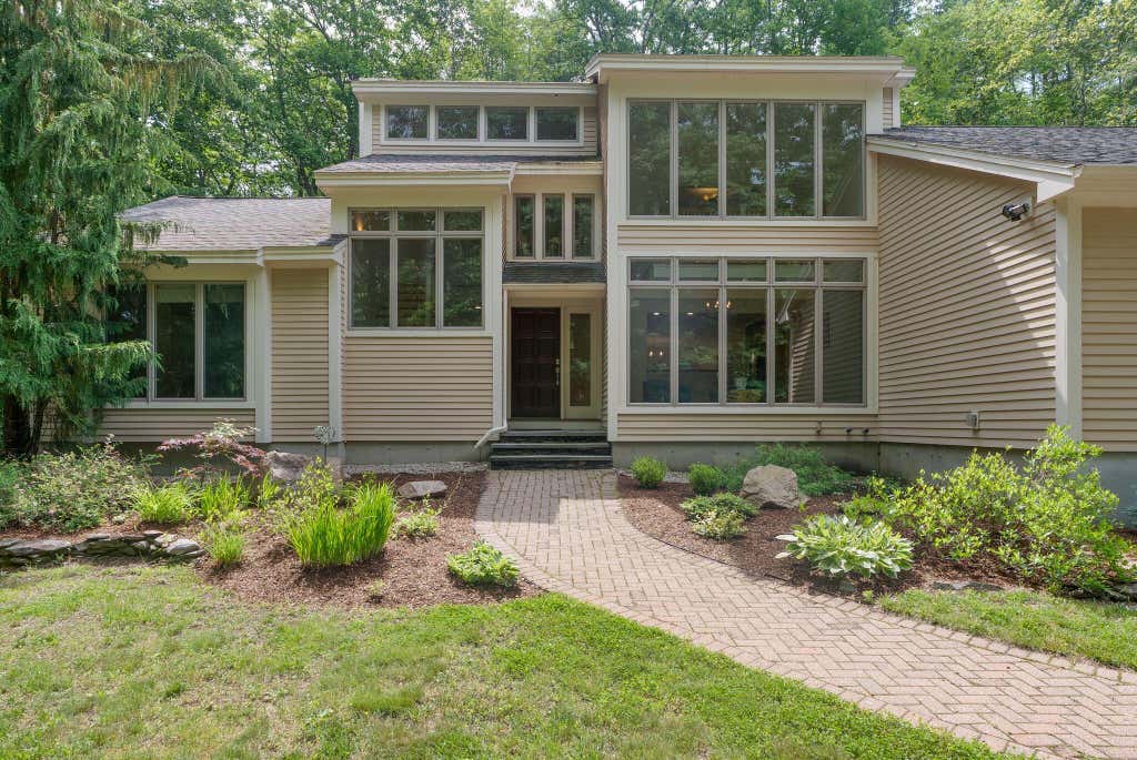 Photo of 2 Wander Hill Road, York, ME 03902 (MLS # 1670330)