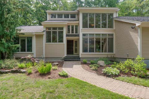 Photo of 2 Wander Hill Road, York, ME 03902 (MLS # 1670330)