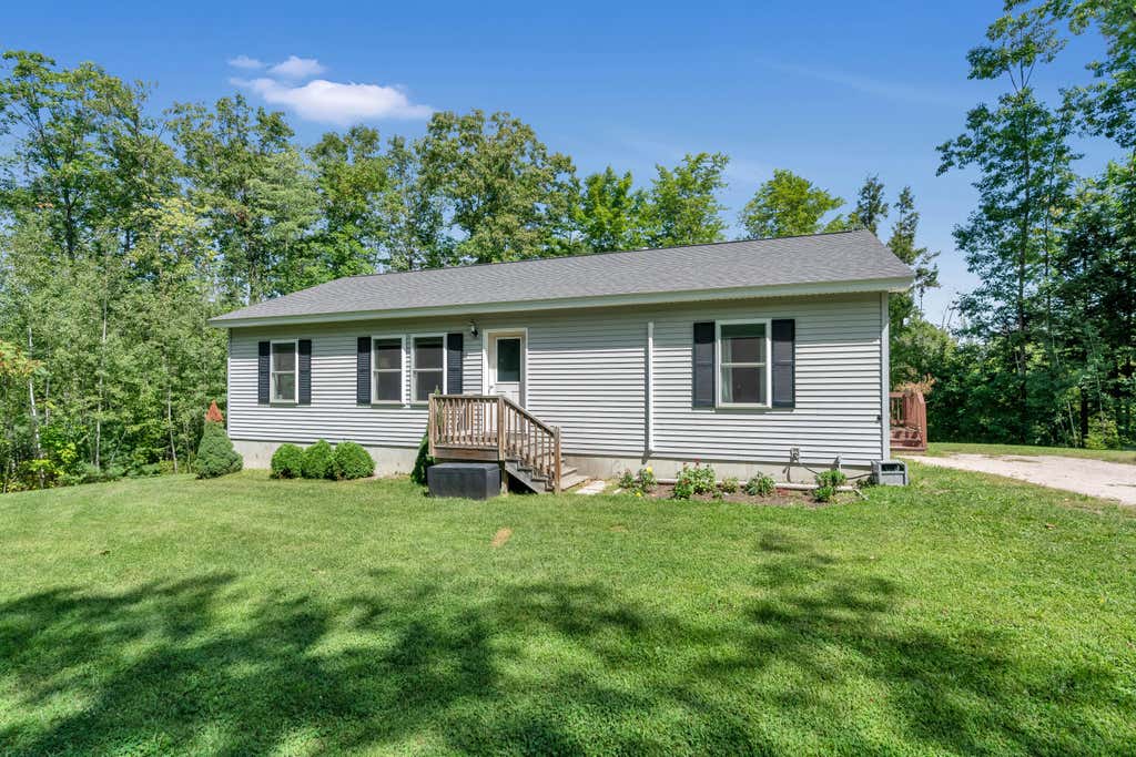 Photo of 4 River View, Oxford, ME 04270 (MLS # 1677802)