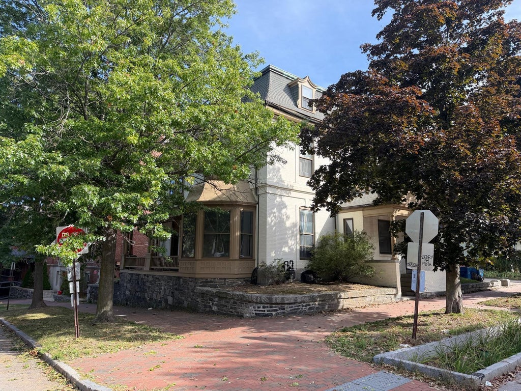 Photo of 31 Deering Street, Portland, ME 04101 (MLS # 1682018)