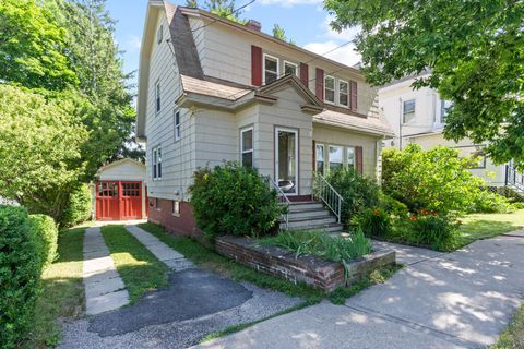 Photo of 48 Belmont Street, Portland, ME 04101 (MLS # 1672840)