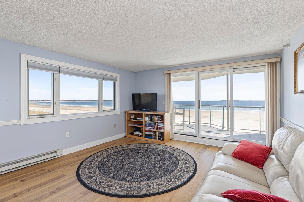 Photo of 207 E Grand Avenue #F3, Old Orchard Beach, ME 04064 (MLS # 1684900)