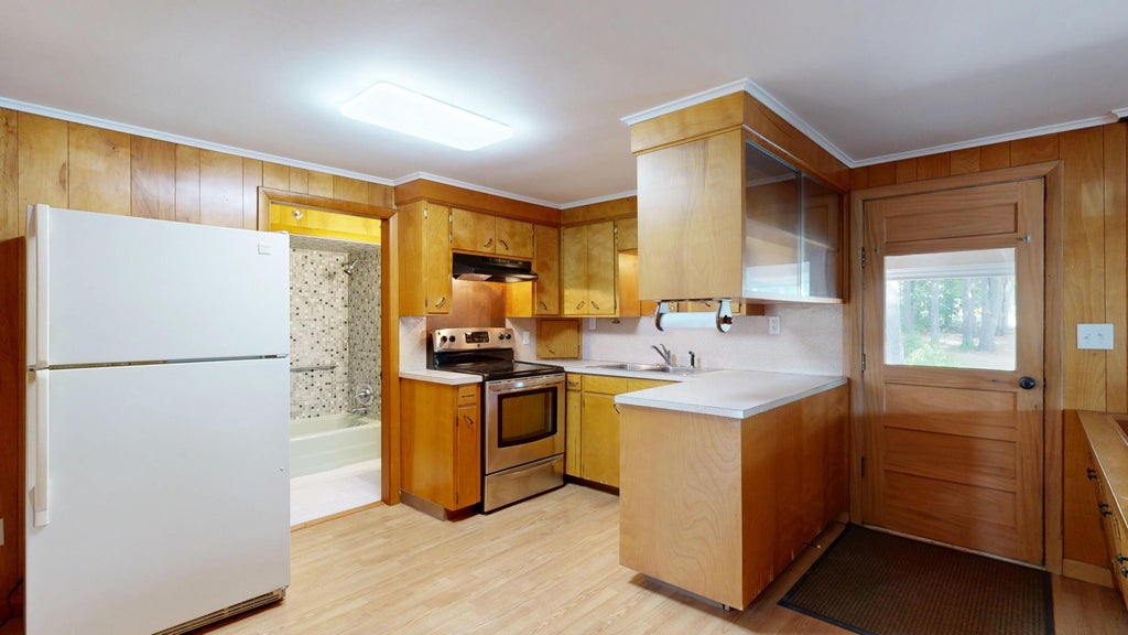 Photo of 1338 Sabattus Street, Lewiston, ME 04240 (MLS # 1679834)