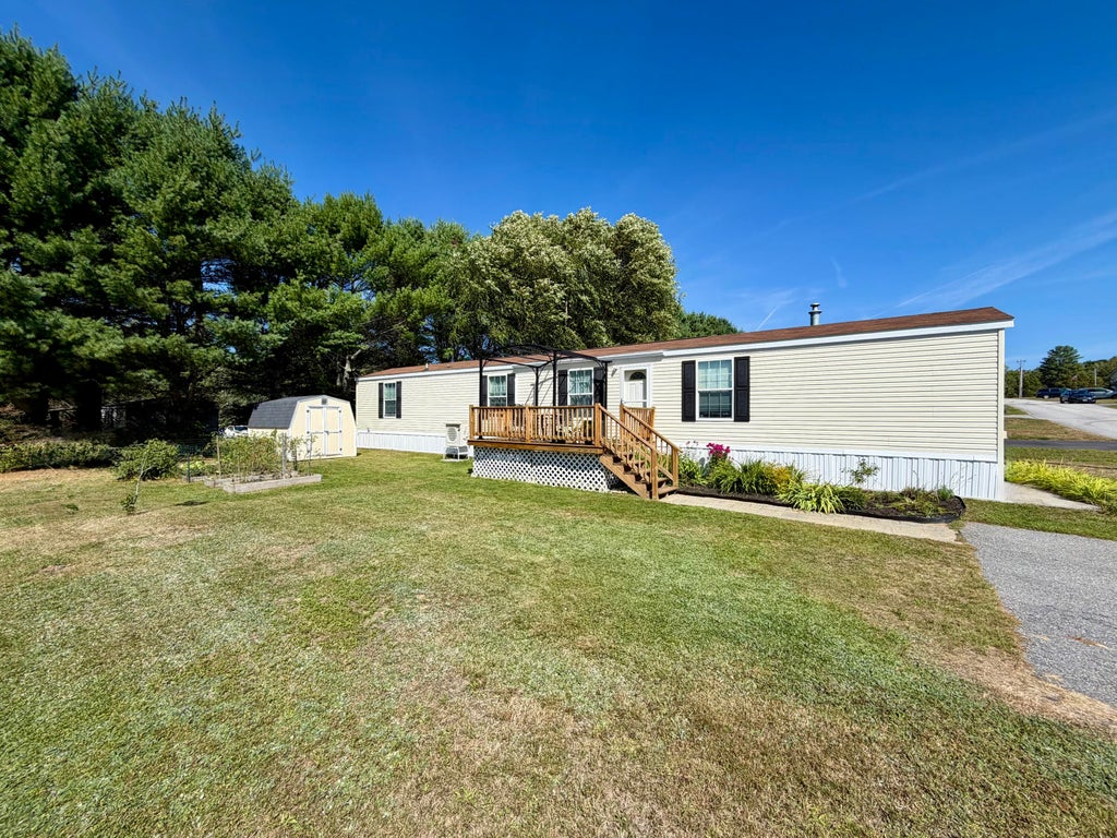 Photo of 13 Dunlop Avenue, Mechanic Falls, ME 04256 (MLS # 1680983)