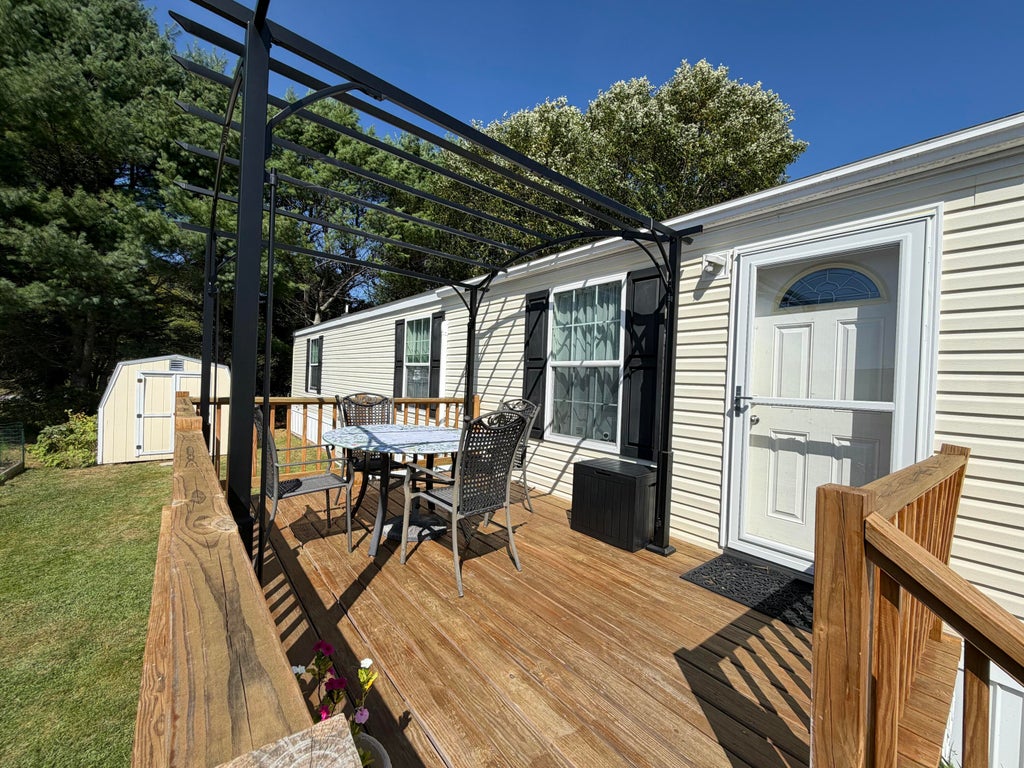 Photo of 13 Dunlop Avenue, Mechanic Falls, ME 04256 (MLS # 1680983)