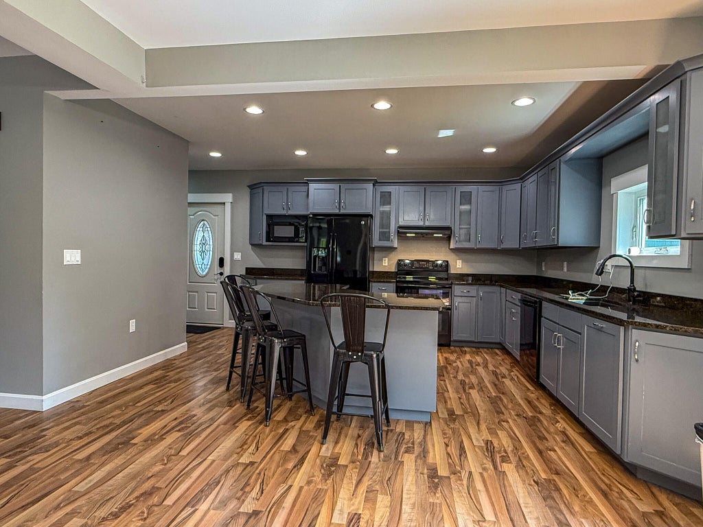 Photo of 4 Pearl Street, Mexico, ME 04257 (MLS # 1678585)