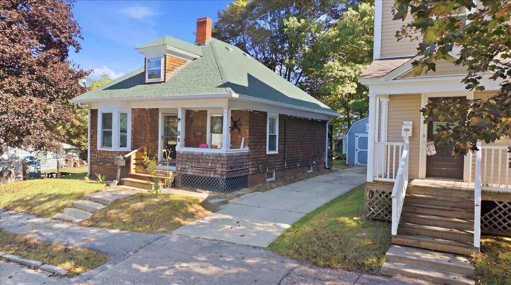 Photo of 6 Harris Street, Auburn, ME 04210 (MLS # 1680257)