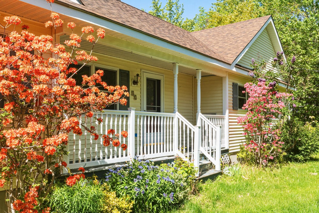 Photo of 32 Alton Avenue, Ellsworth, ME 04605 (MLS # 1682249)