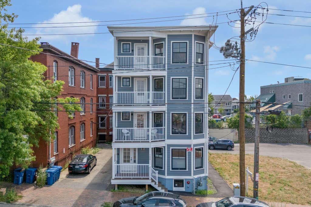 Photo of 106 Cumberland Avenue #401, Portland, ME 04101 (MLS # 1674169)