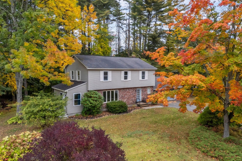 Photo of 129 Sunderland Drive, Auburn, ME 04210 (MLS # 1682434)