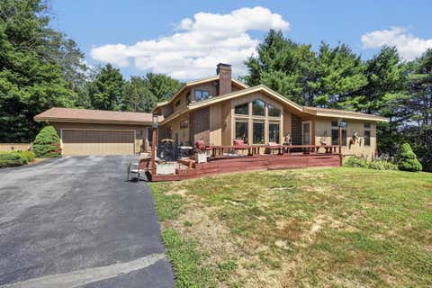 Photo of 2 Brookfield Road, Falmouth, ME 04105 (MLS # 1676755)