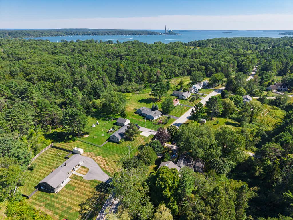 Photo of 272 Princes Point Road, Yarmouth, ME 04096 (MLS # 1676094)