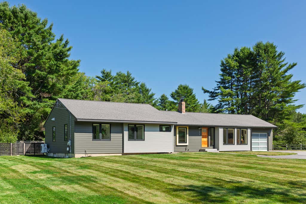 Photo of 272 Princes Point Road, Yarmouth, ME 04096 (MLS # 1676094)